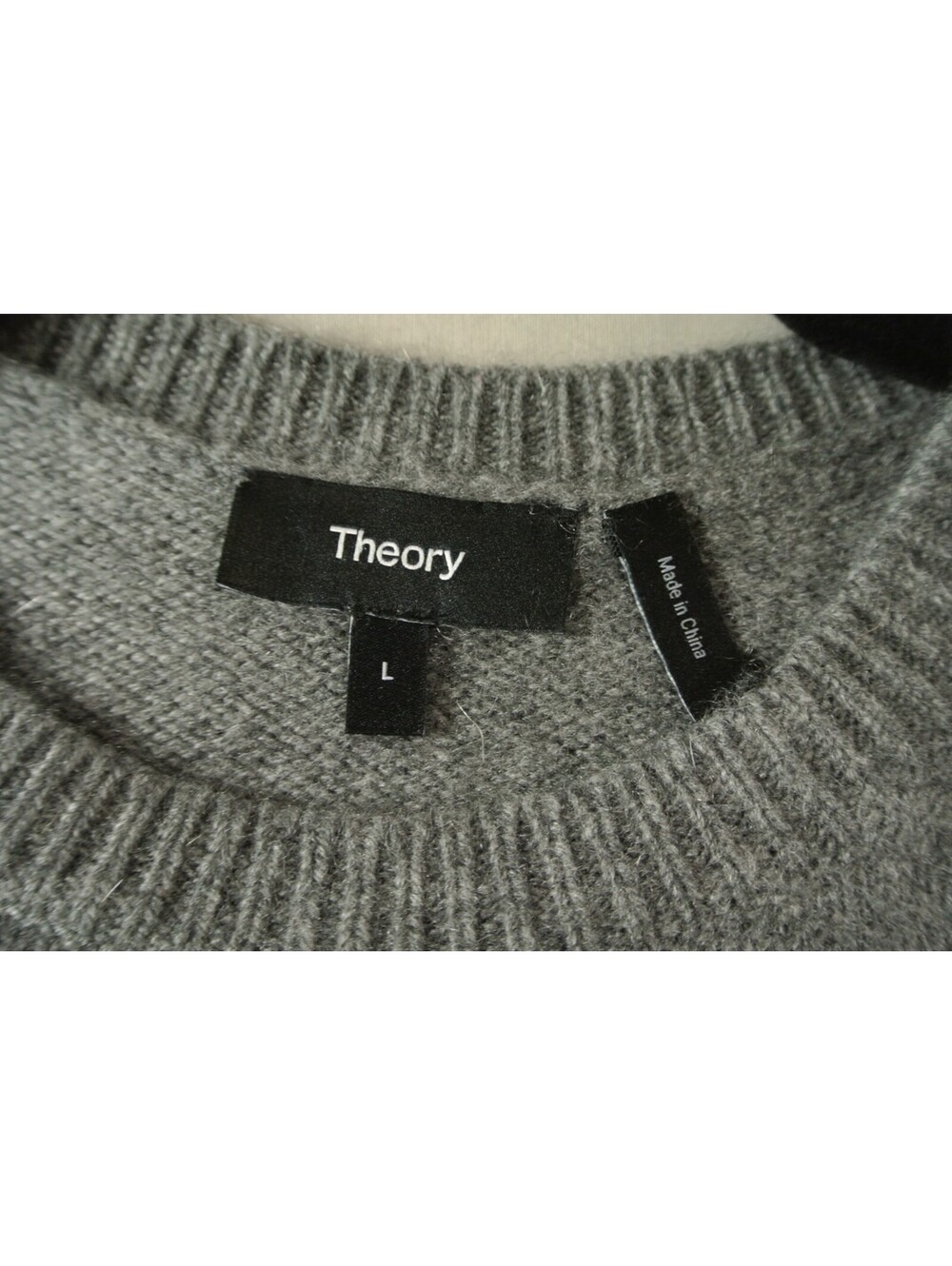 NEW, Theory Cropped Cashmere Sweater in Gray Sz L #S7633 - Picture 5 of 7
